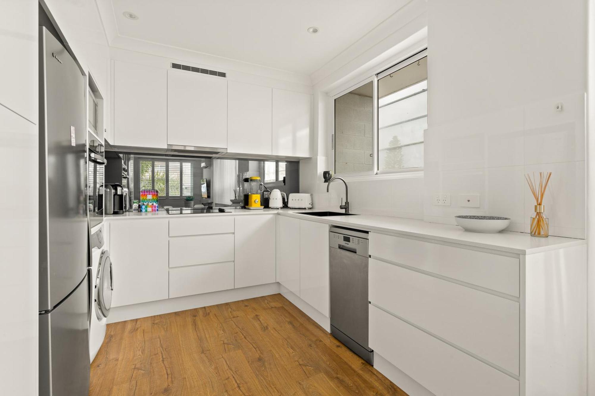 Chic Apartment Footsteps From Manly Beach Сідней Екстер'єр фото